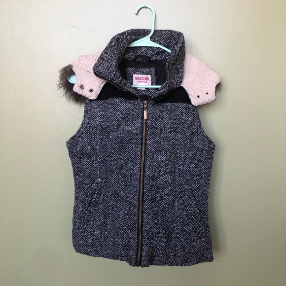 Black and white hooded vest - Picture 2 of 8